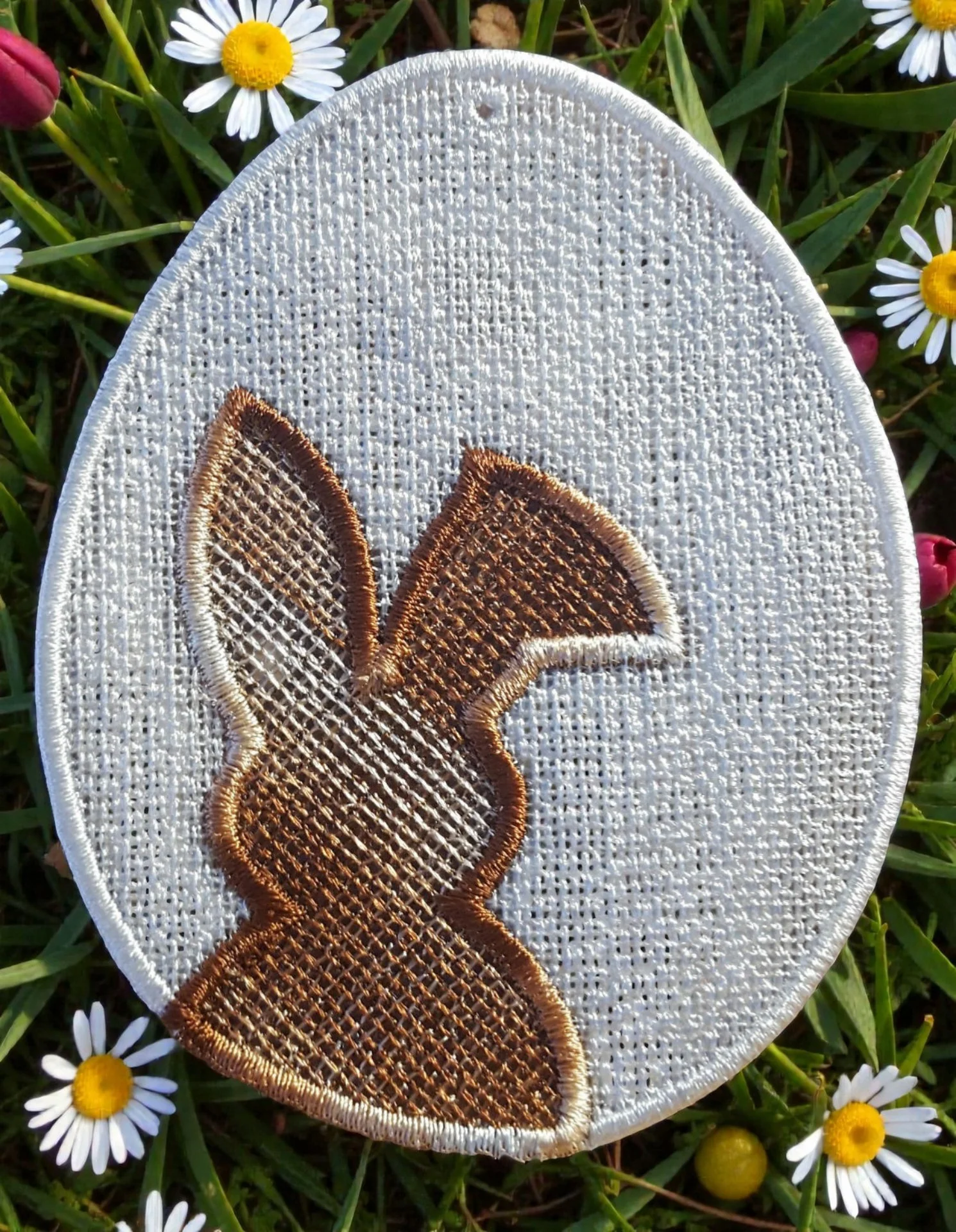 Osterornament gefüllter Hase Stickmuster Hauptansicht